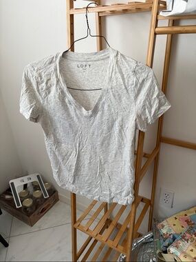 LOFT Light Heather Gray V-Neck Short Sleeve Tee